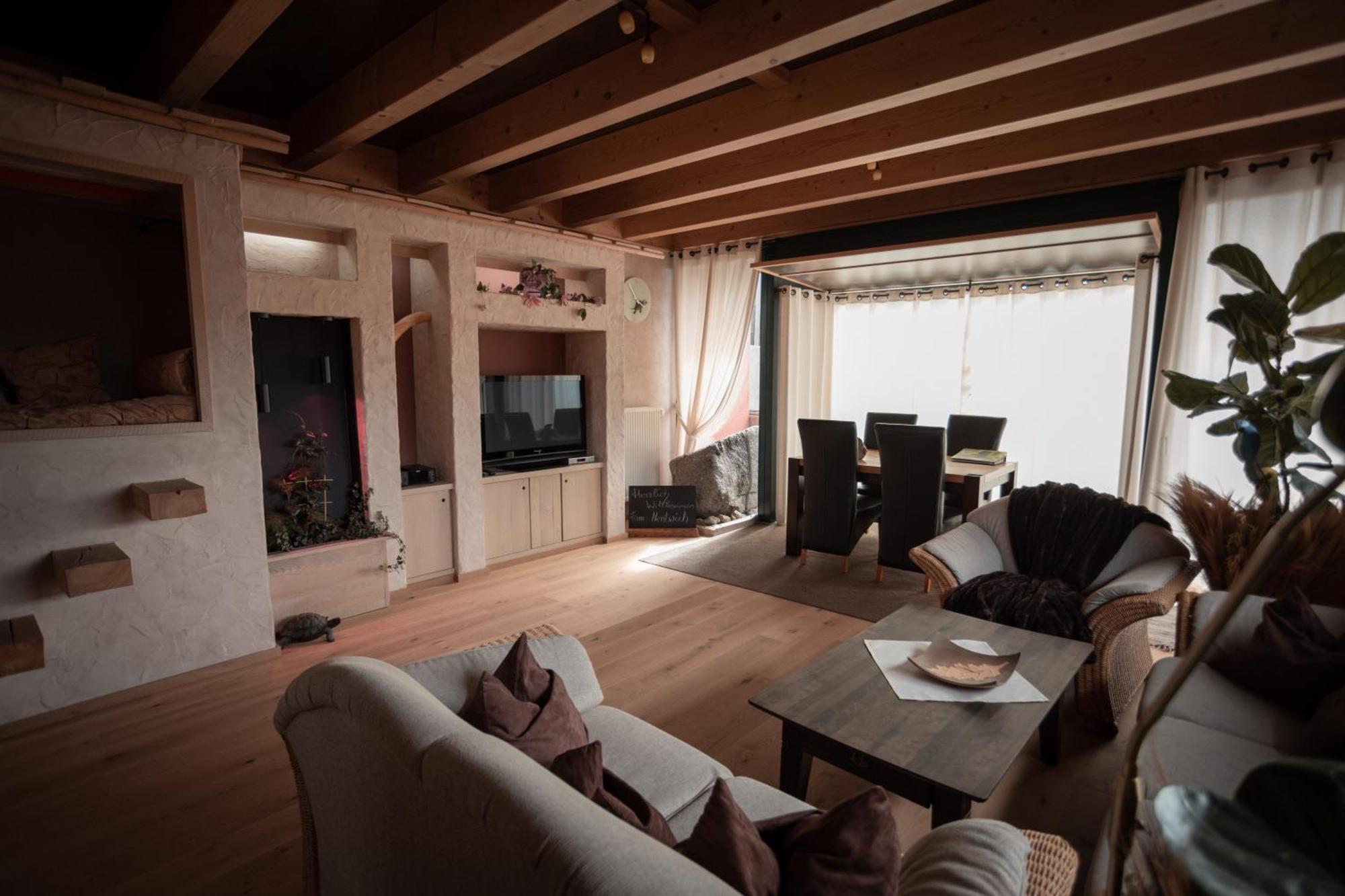 Suedlaendisches Chalet Mit Hauseigener Sauna Viechtach Exterior foto